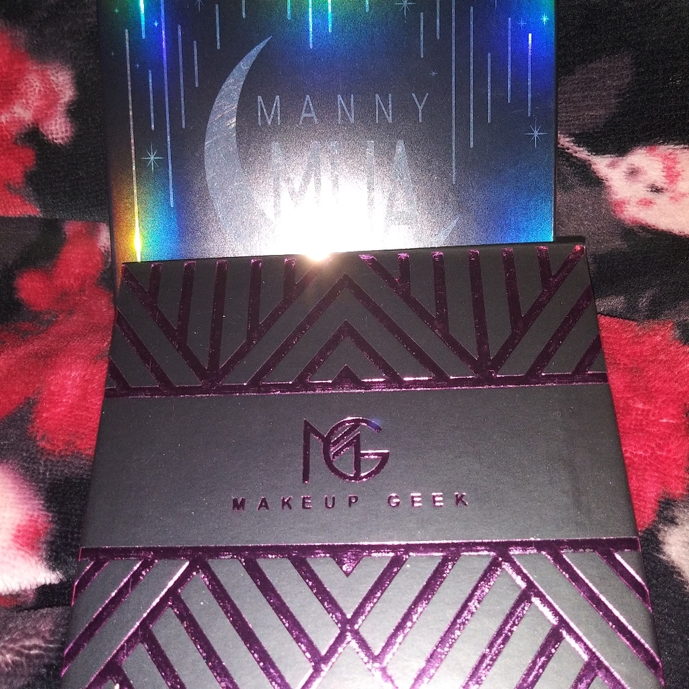 Eyeshadow palette